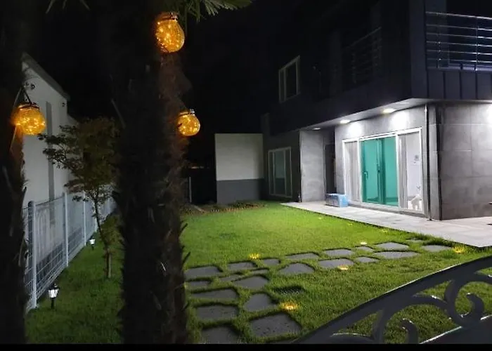 Geoje Jjanggu Pension