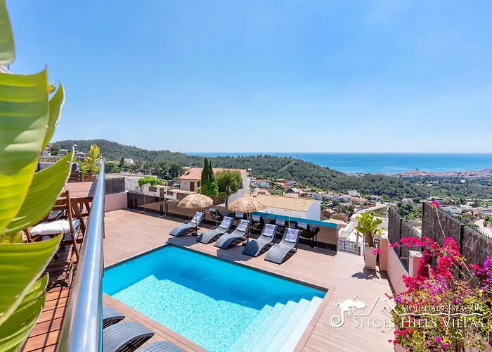 Stylish Villa Havana With Sea Views, Private Pool & A/C Sitges