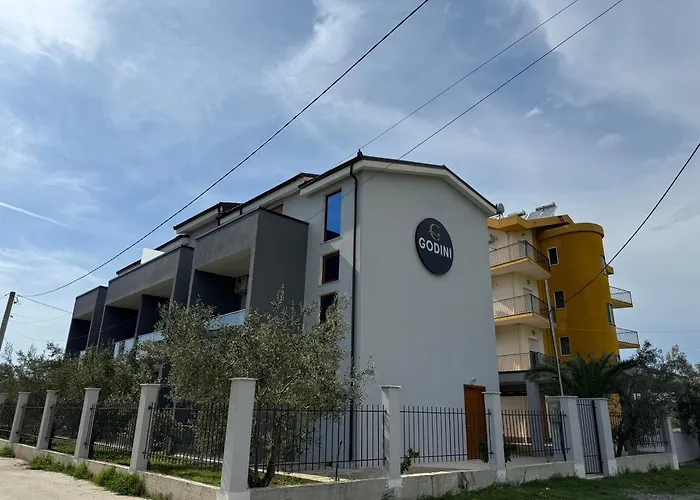 Hotelgodini Golem 