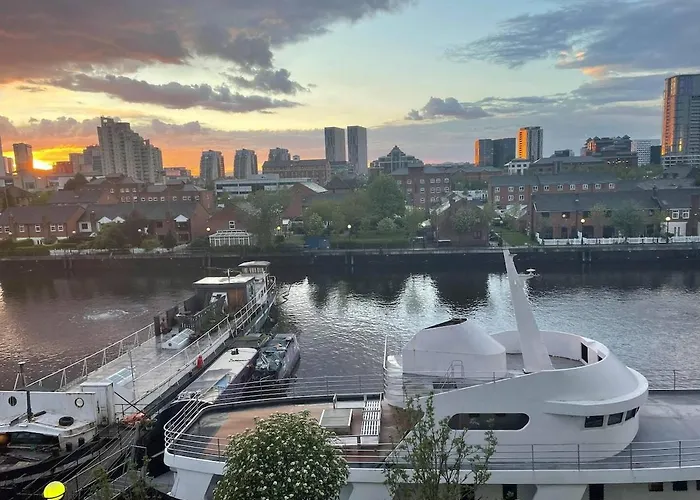 Ferienwohnung Quays Icon By The Water Manchester