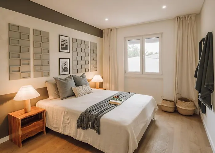 Harlem - 2 Bedrooms & Office In Alvalade Lissabon