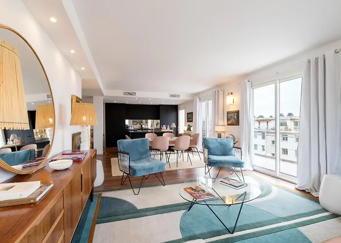 Geoffrey By Terrys Homes Cannes
