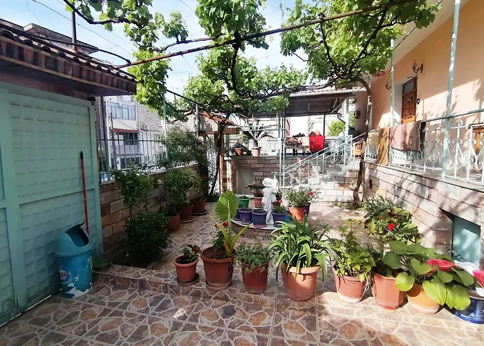Margarita - Entire House With 4 Bedrooms And Free Parking Gjirokastër