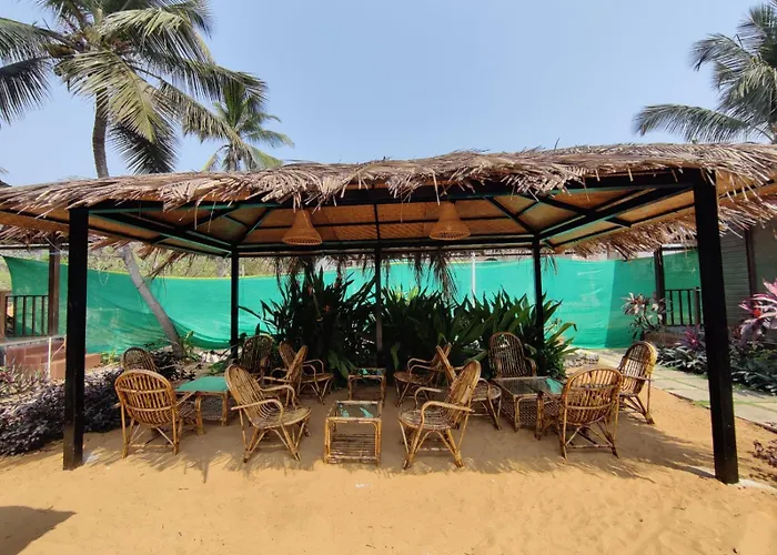 Beach Side Cottages - Pousada Baga