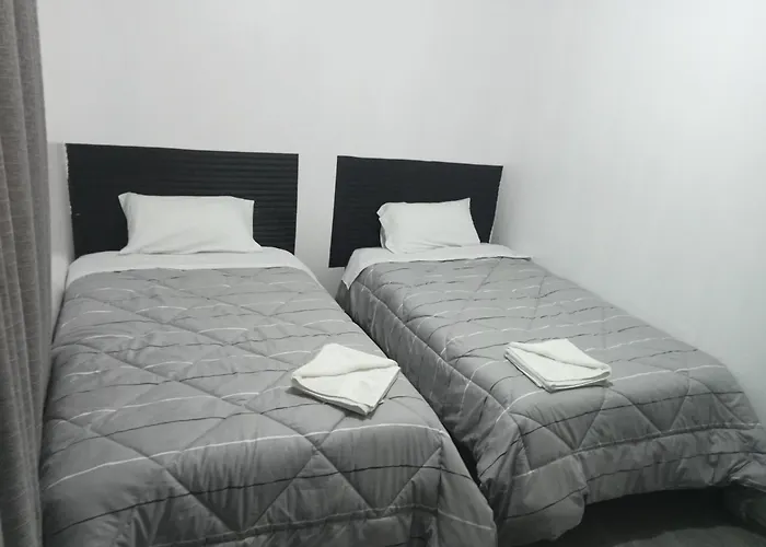 Habitacion 02 Camas 1C Lima