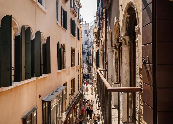Torre Dell'Orologio Apartment By Bricola Apartments Venedig