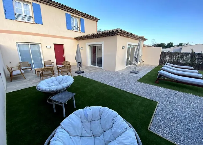 Ravissante Villa Neuve A 400 Metres Des Plages Grimaud