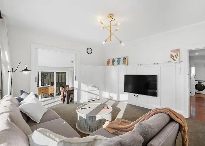 City Calm Retreat And A Peaceful Family Haven Christchurch