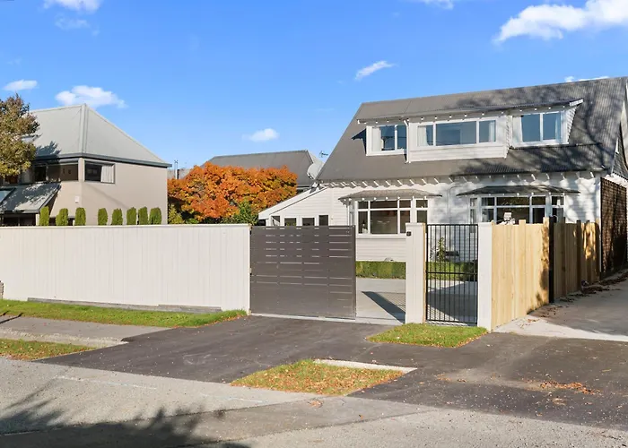 City Calm Retreat And A Peaceful Family Haven Christchurch