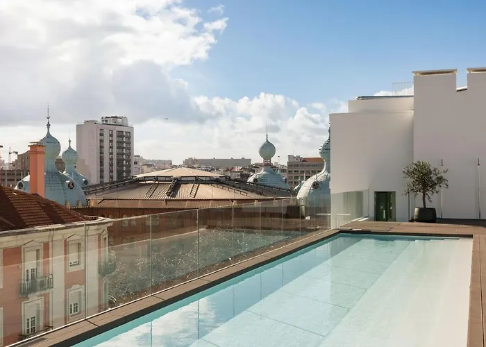 Almeirim - 2 Bedroom And Balcony In Areeiro Lissabon