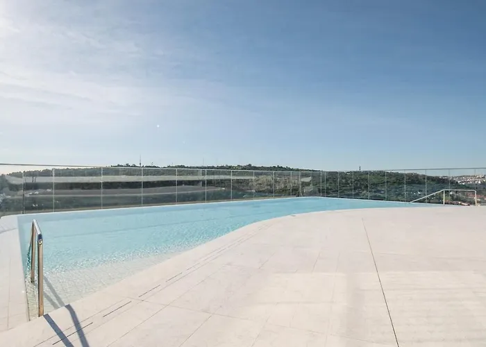 Saudade - 1 Bedroom And Shared Pool In Campolide Lissabon