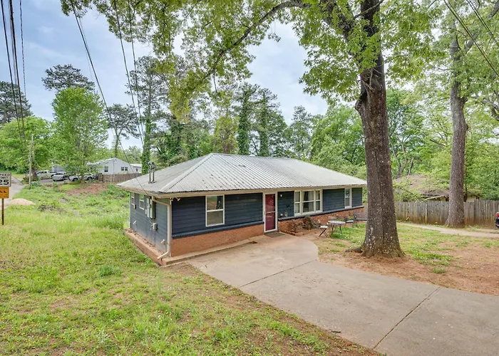 4 Mi To Dtwn: Family-Friendly Apt In Atlanta!