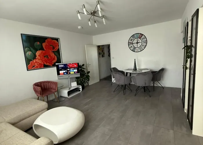 Attractive Flat Near Charlottenburg & City Center Berlin