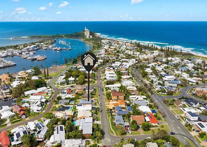 Coastal 3BR Beachside Haven, Pet-Friendly! Buddina