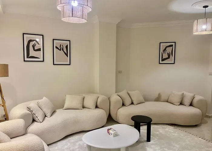 Heaven 2Bdr Apartment , Al-Rehab City Kairo