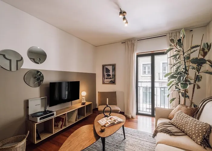 Campania - 2 Bedrooms And Parking In Estrela Lissabon