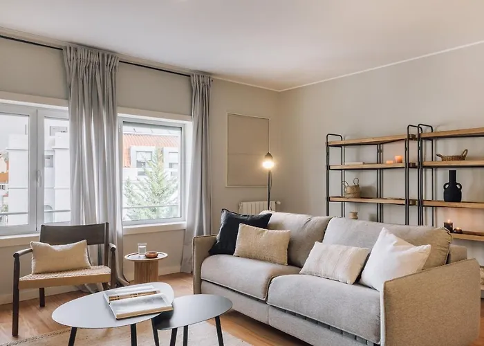 Flores - 1 Bedroom And Parking In Estrela Lissabon