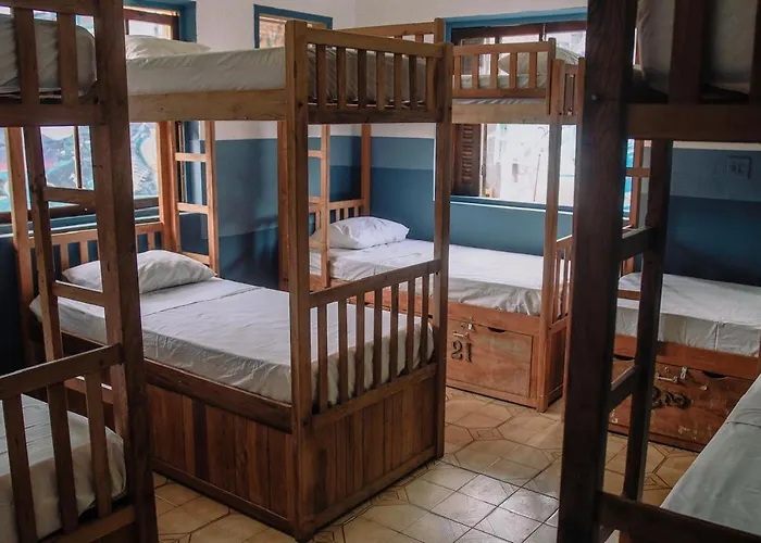 Santo Hostel Parati