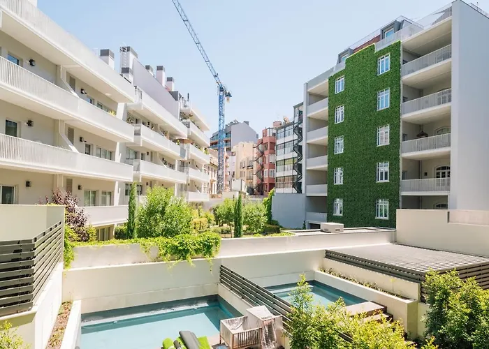 Rosales - 1 Bedroom And Balcony In Santo Antonio Lissabon