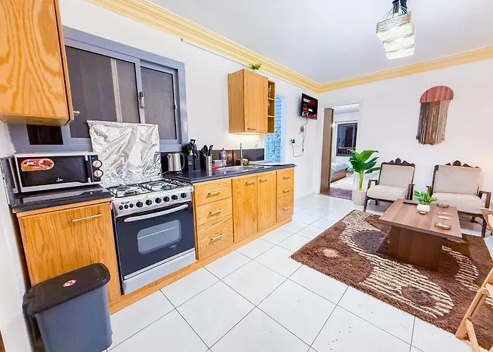 Ferienwohnung Downtown Oasis Stylish 1Br Near Tahrir Sq Kairo
