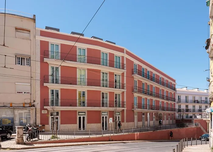 Espot - 2 Bedrooms In Graca Lissabon