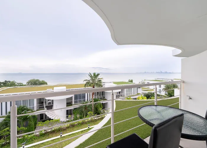 Pure Sunset Beach - Ocean View Room, Pattaya Na Chom Thian