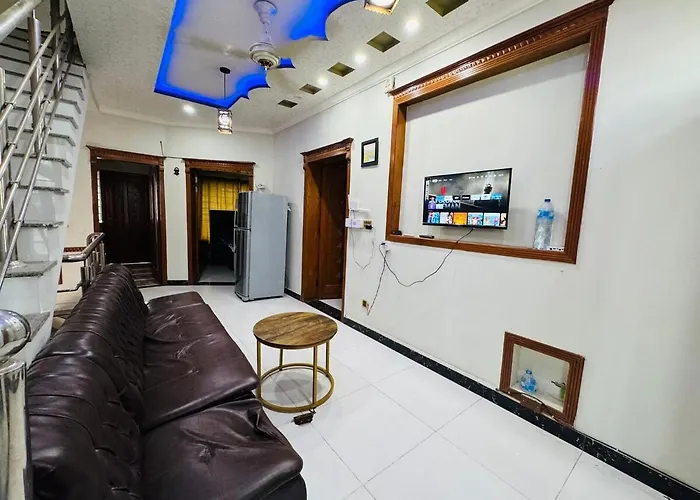 2 Bed Luxury & Comfortable Rooms Islamabad
