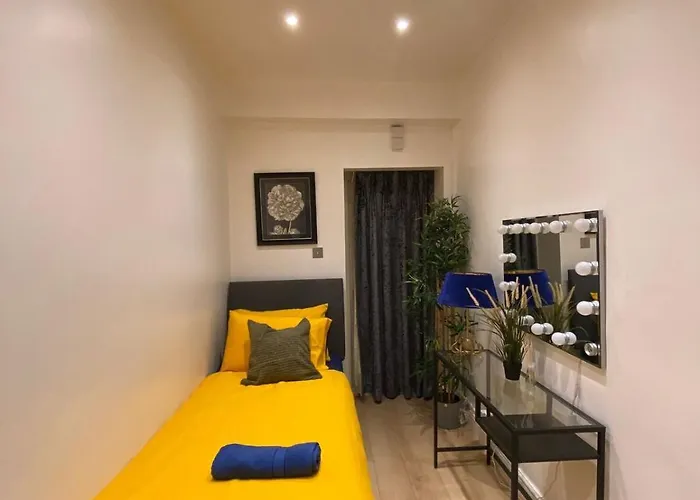 Ferienwohnung New Elegant 2 Bed Flat In Chiswick London