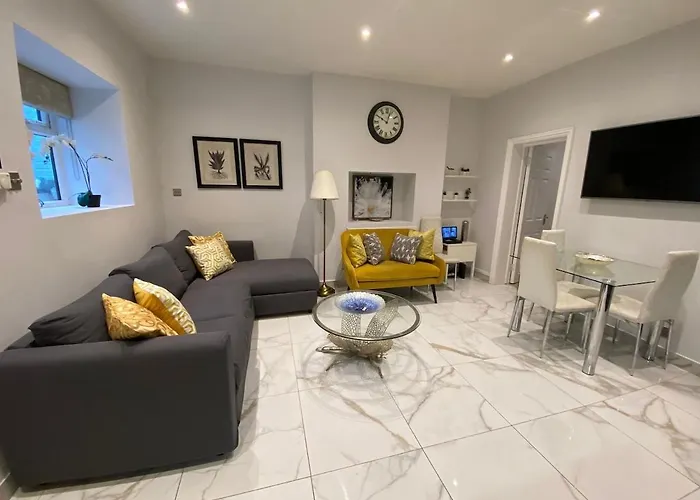 Ferienwohnung New Elegant 2 Bed Flat In Chiswick London