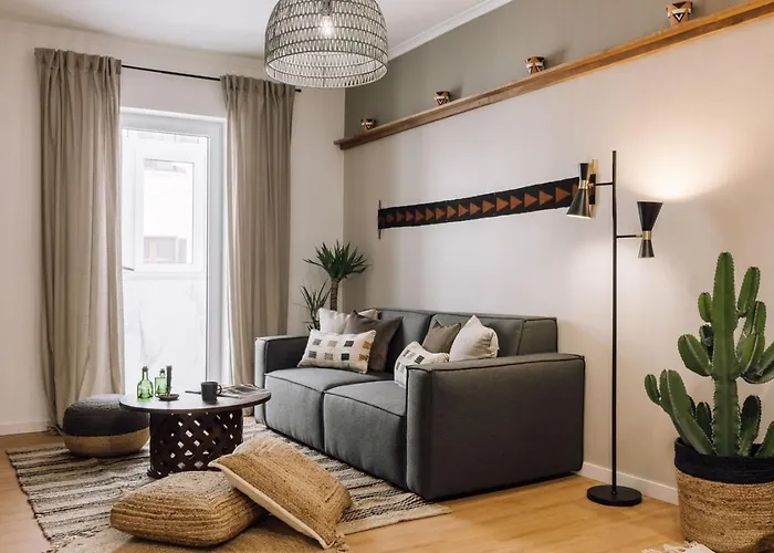 Tadara - 3 Bedrooms In Santo Antonio Lissabon