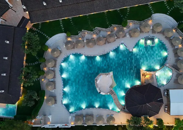Acrotel Athena Pallas & Residence Elia Nikitis