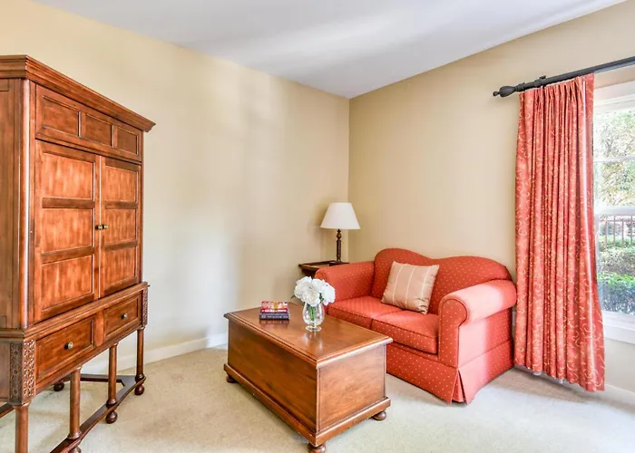 4106-L Bright & Cheery Ground Floor King Suite St. Augustine