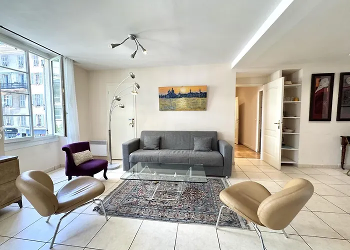 Aparthotel Riviera - Hotel Des Postes 2 - City Center Massena Nizza
