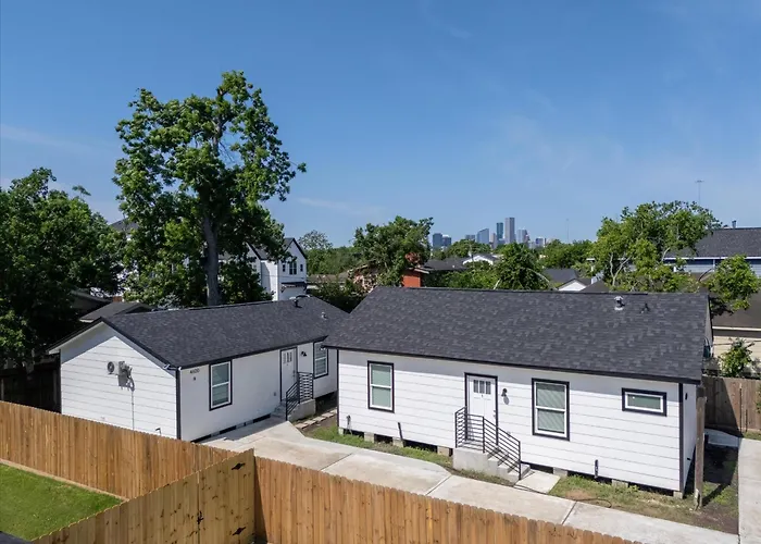 Villa Downtown Heights Flat Games Tvs Wifi Pets Houston