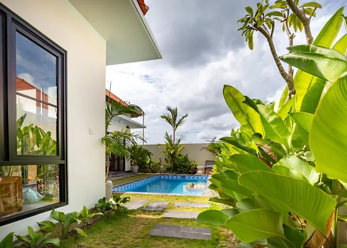 Alicia - Stylish 2Br Villa With Large Pool Kerobokan
