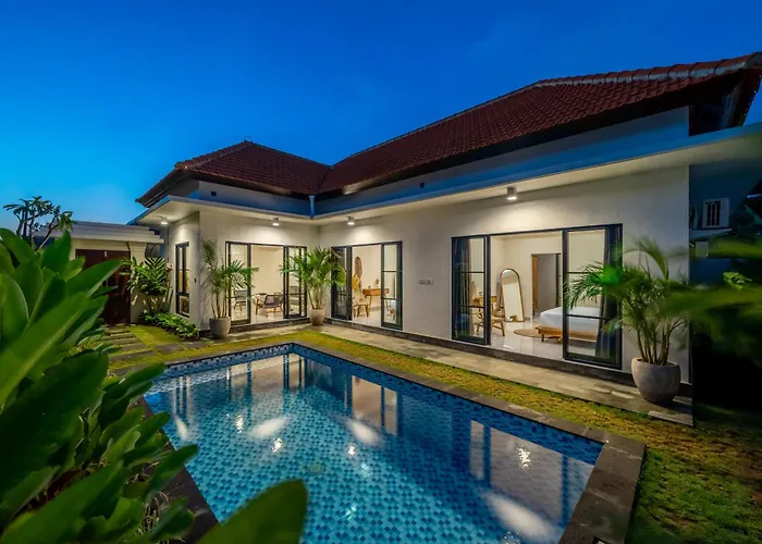 Alicia - Stylish 2Br Villa With Large Pool Kerobokan