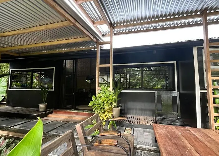 Villa Ying Yang House Catangnan General Luna 