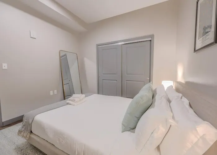 Luxurious Downtown 1 Bedroom Boston