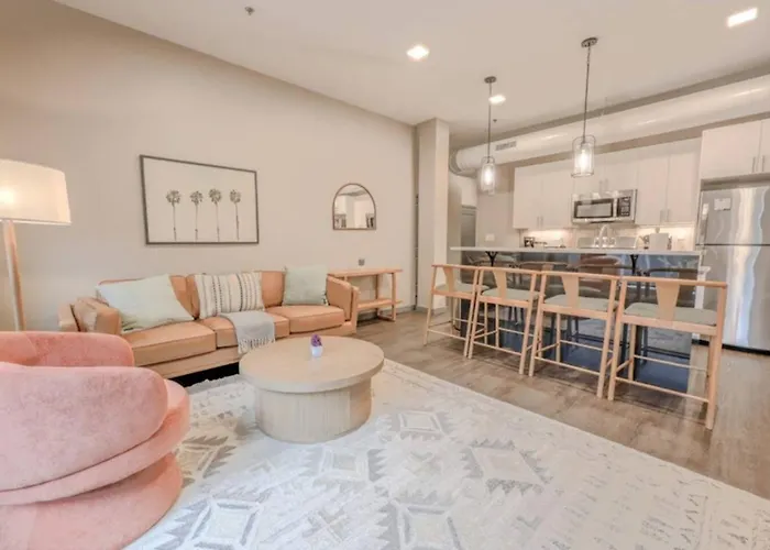 Luxury 2 Bedroom Apt Boston