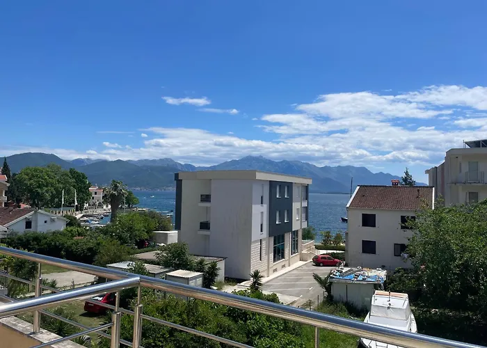 Wistaria Sea Line Apartment Ðenovići
