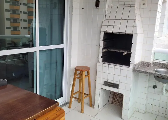 Apartamento 02 Dormitorios Na Praia Grande Ocian, Fica A 100 Metros Da Praia , Tem Churrasqueira ,Sendo 01 Suite