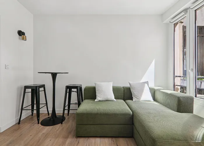 Apartment In Paris 2Eme