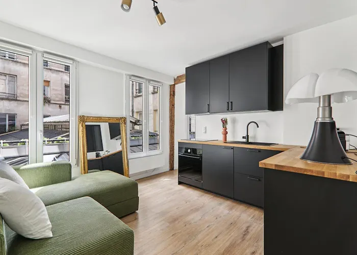 Apartment In Paris 2Eme
