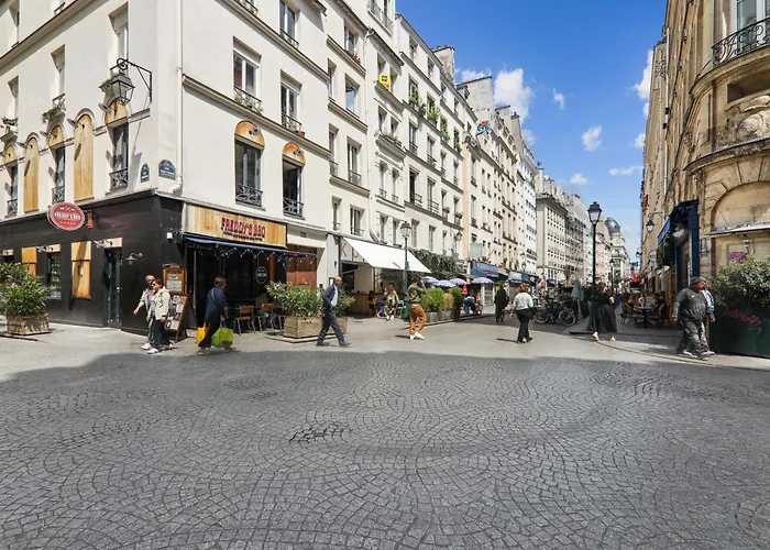 Apartment In Paris 2Eme