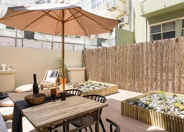 Nejam - 2 Bedrooms And Terrace In Lapa Lissabon