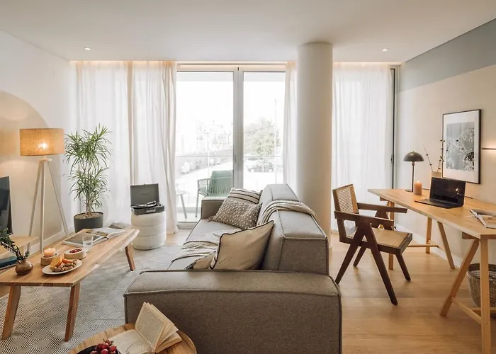 Circeo - 2 Bedrooms And Balcony In Alvalade Lissabon