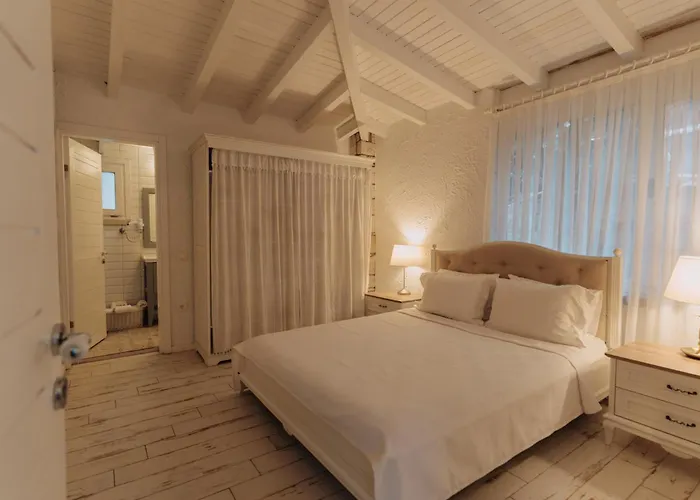 Cadde75 Alacati Çeşme