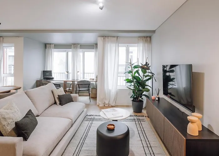Aveiro - 3 Bedrooms And Terrace In Amoreiras Lissabon