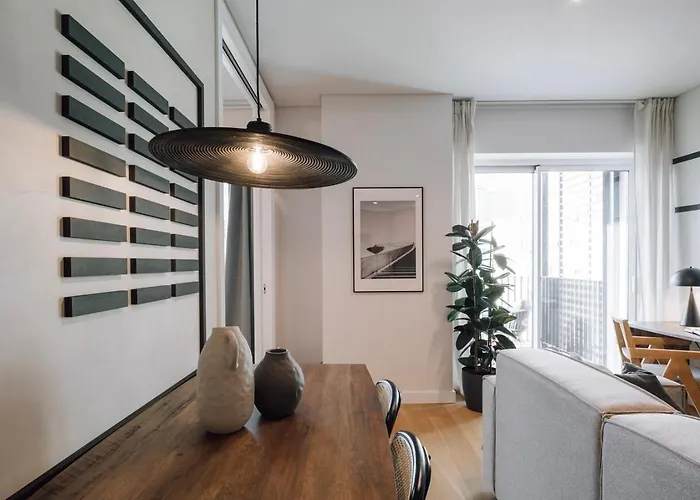 Biel - 2 Bedrooms, Pool And Parking In Arroios Lissabon