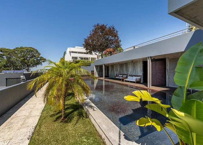 Extravagant 5-Bedroom Mansion Vila Nova de Gaia